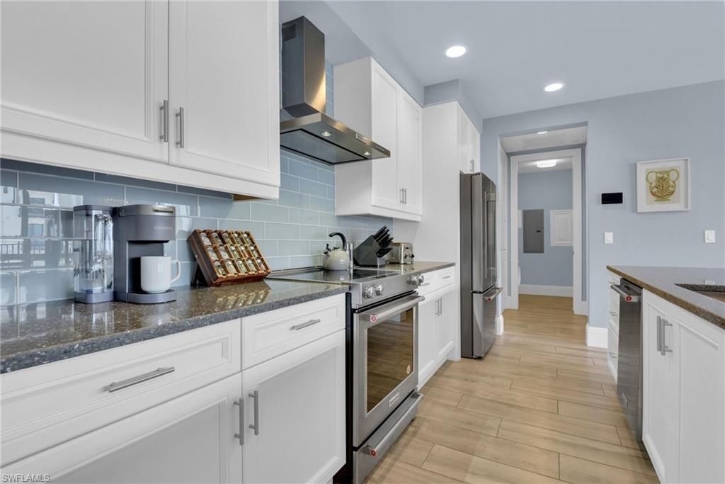 1035 3rd Ave S, Unit 406, Naples, FL 34102 Photo