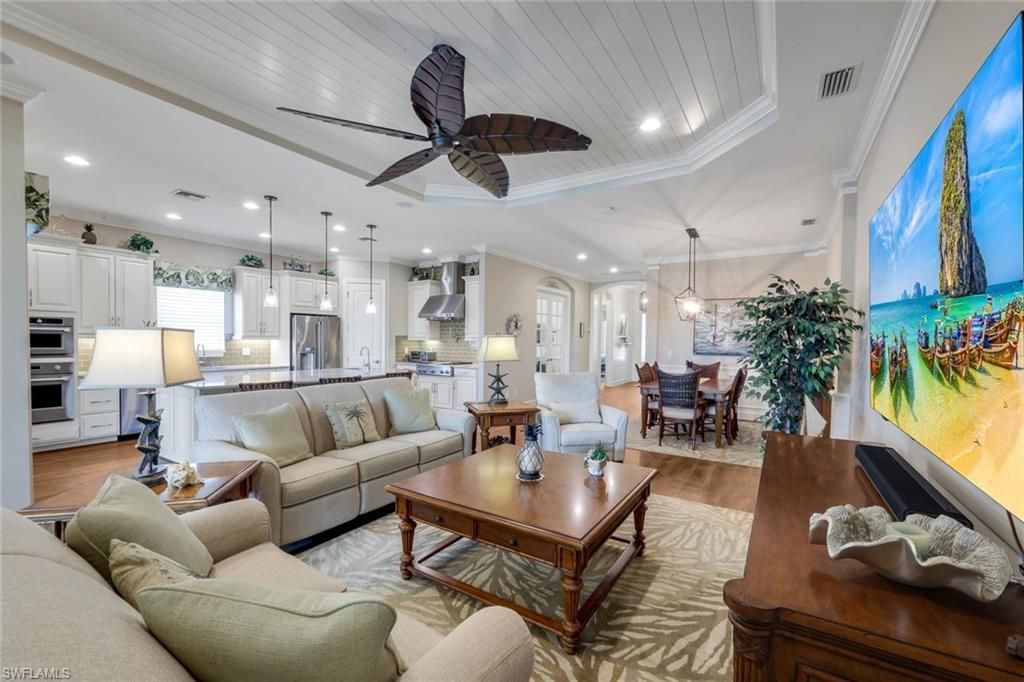 8362 Viale Cir, Naples, FL 34114 Photo
