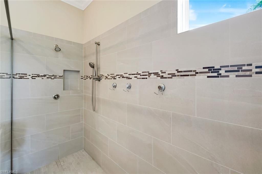 8362 Viale Cir, Naples, FL 34114 Photo