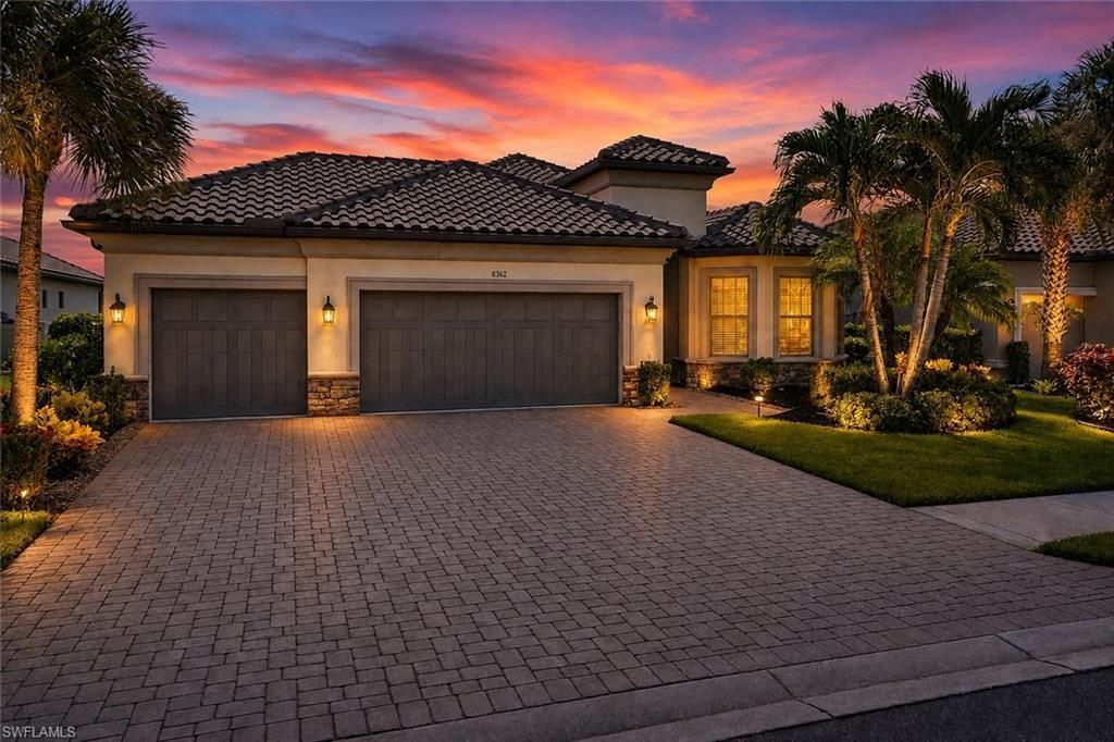 8362 Viale Cir, Naples, FL 34114 Photo