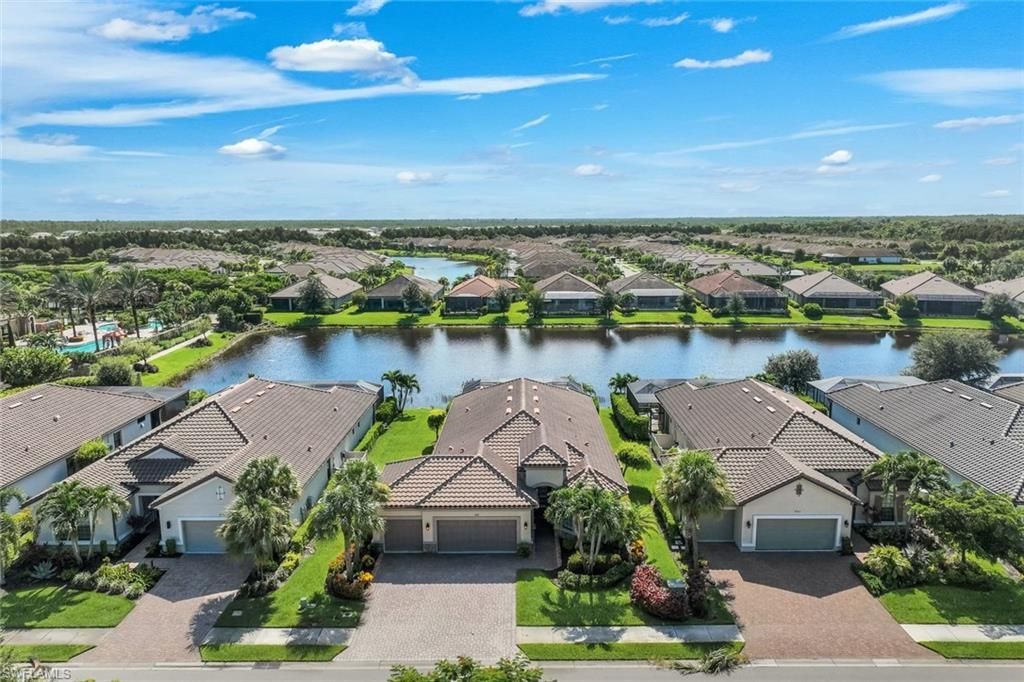 8362 Viale Cir, Naples, FL 34114 Photo