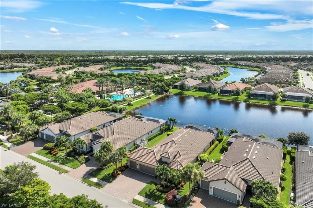8362 Viale Cir, Naples, FL 34114 Photo