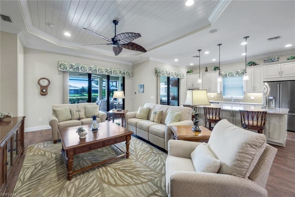 8362 Viale Cir, Naples, FL 34114 Photo