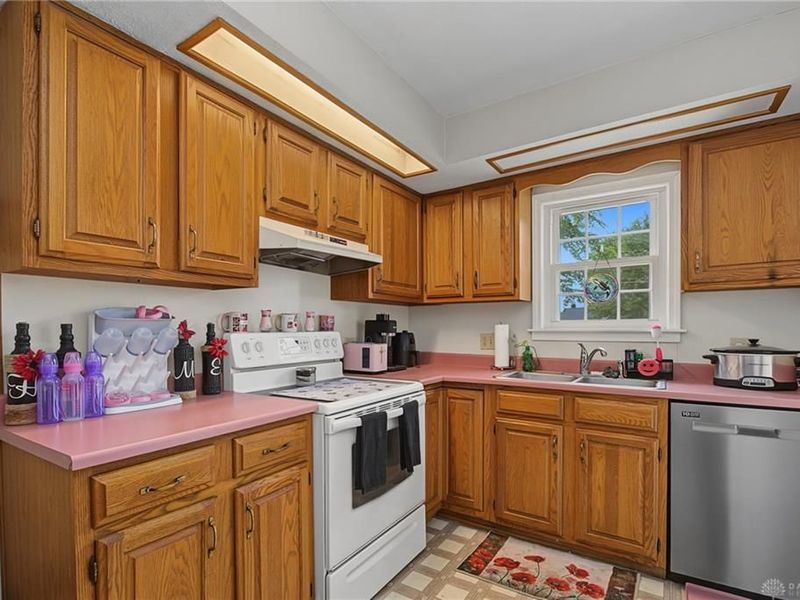 415 S Stadium Drive, Xenia, OH 45385 Photo 11