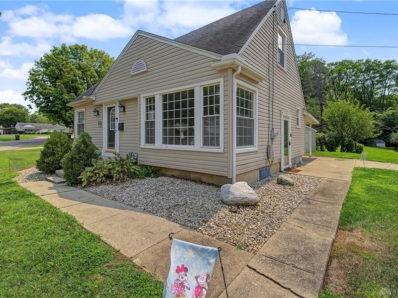 415 S Stadium Drive, Xenia, OH 45385 Photo 3