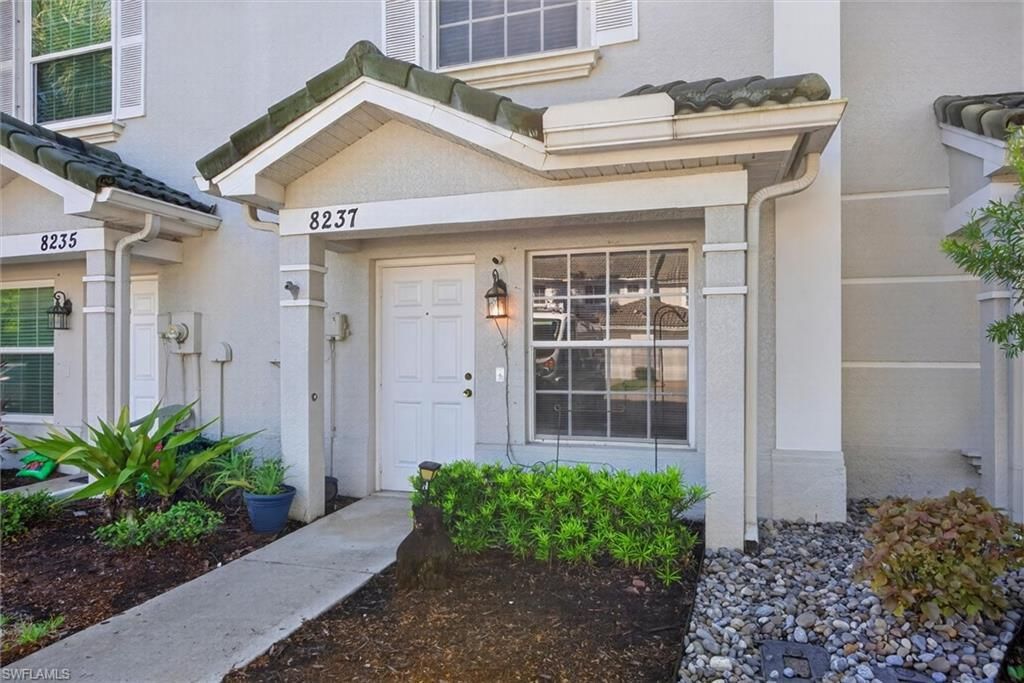 8237 Pacific Beach Dr , Fort Myers, FL 33966 Photo