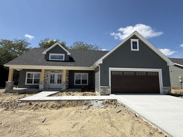 1913 S Stone Creek Boulevard, Urbana, IL 61802