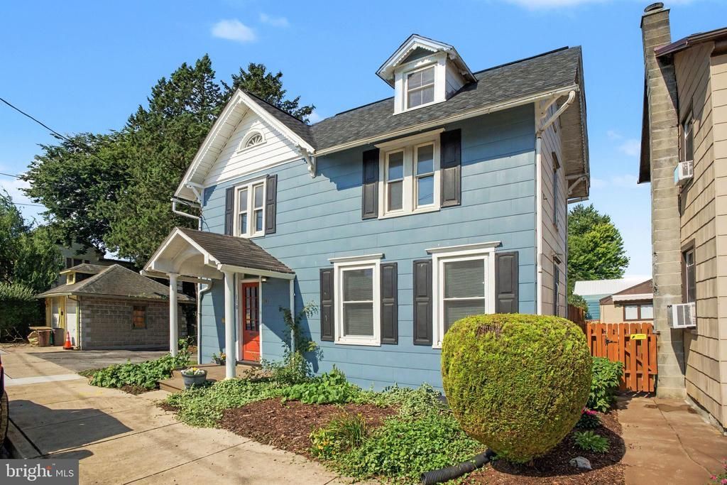 110 N BARBARA STREET , MOUNT JOY, PA 17552