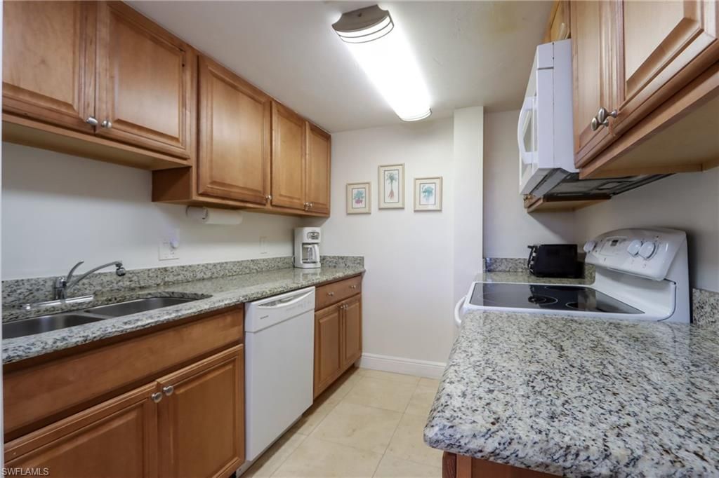 11 Bluebill Ave , Unit 103, Naples, FL 34103 Photo