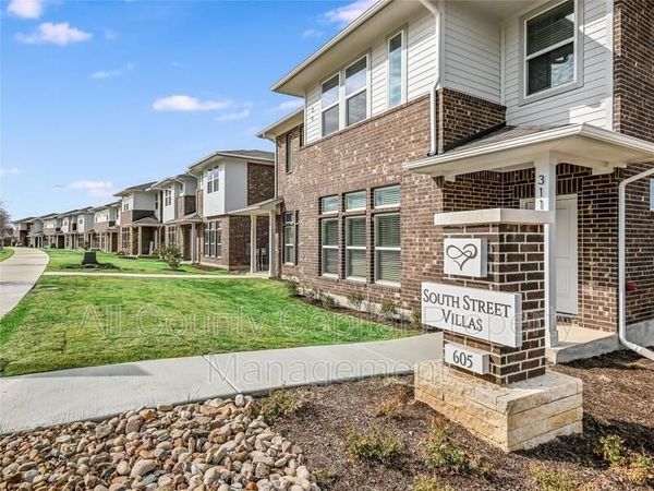 605 W South ST N, Unit 82, Leander, TX 78641