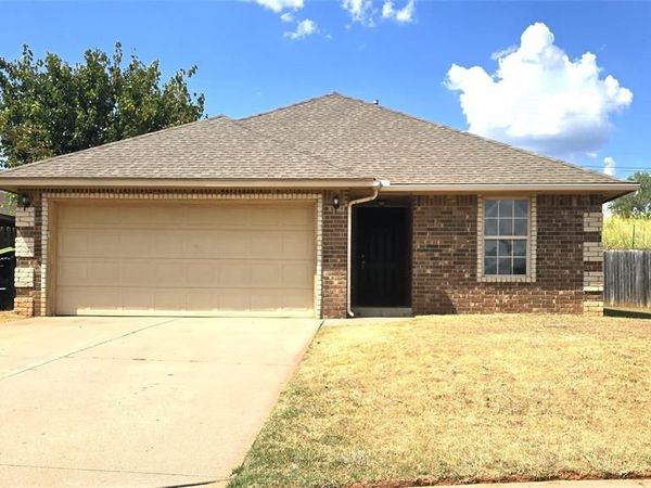 805 Crown Heights Lane, Purcell, OK 73080