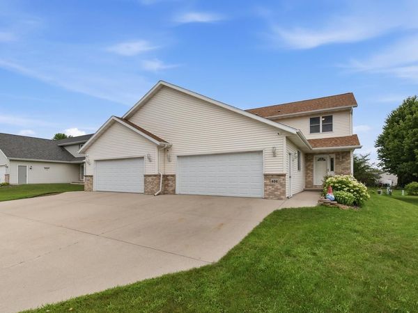 406 GREENBRIAR AVENUE, Fond Du Lac, WI 54935