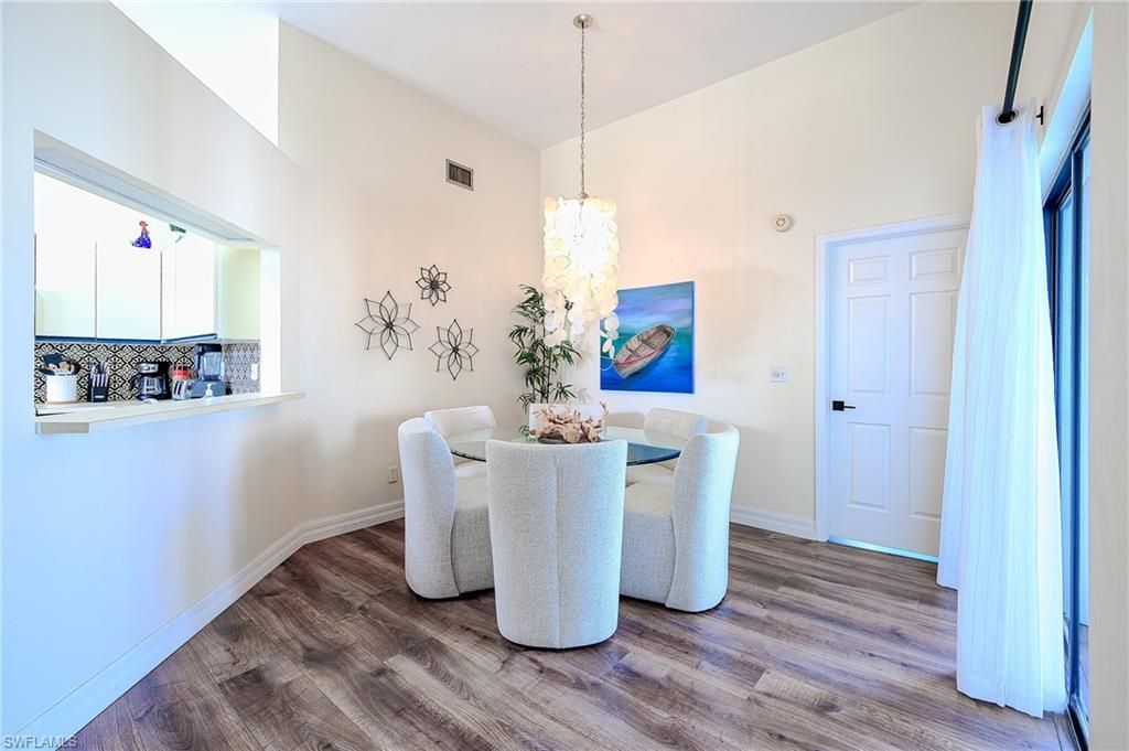 586 Beachwalk Cir, Unit O-305, Naples, FL 34108 Photo