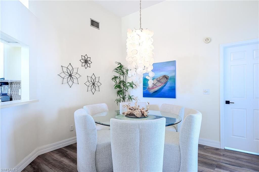 586 Beachwalk Cir, Unit O-305, Naples, FL 34108 Photo