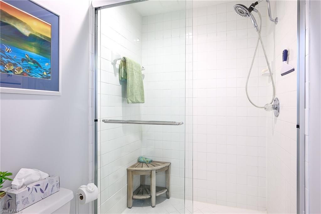 586 Beachwalk Cir, Unit O-305, Naples, FL 34108 Photo