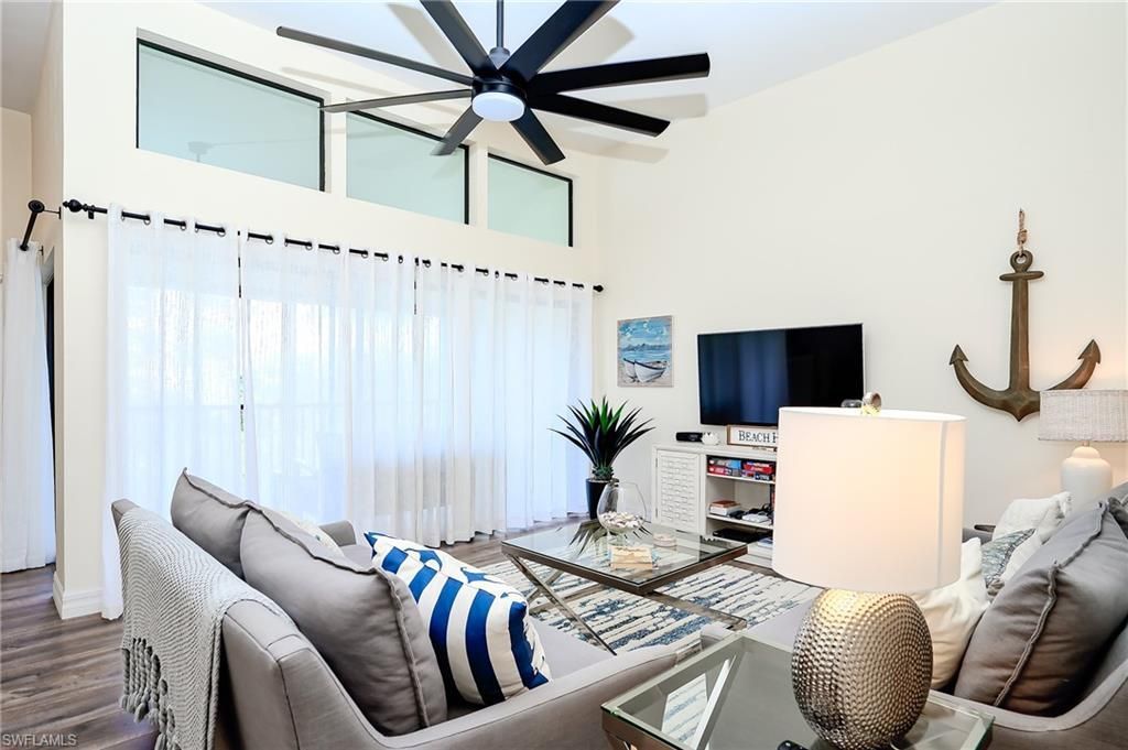 586 Beachwalk Cir, Unit O-305, Naples, FL 34108 Photo