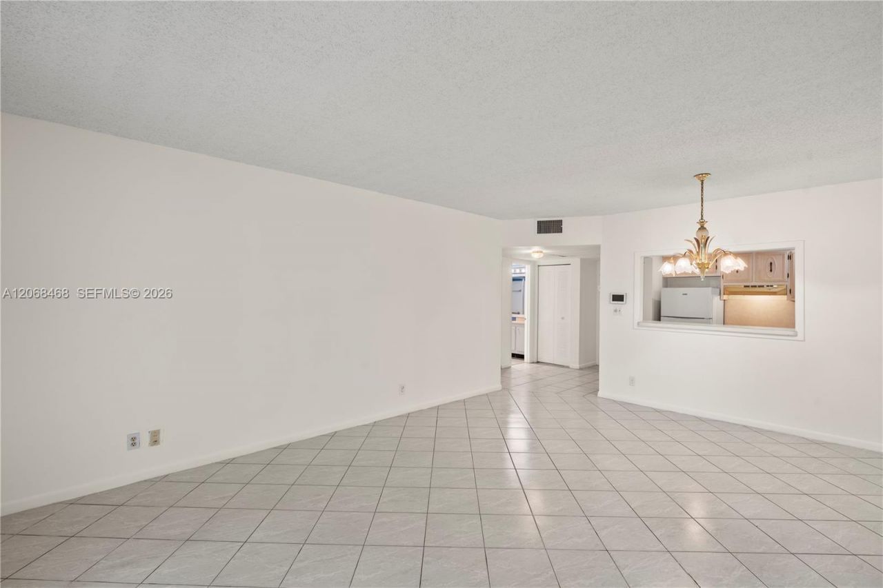 5620 SW 3rd Pl, Unit 103, Margate, FL 33068 Photo