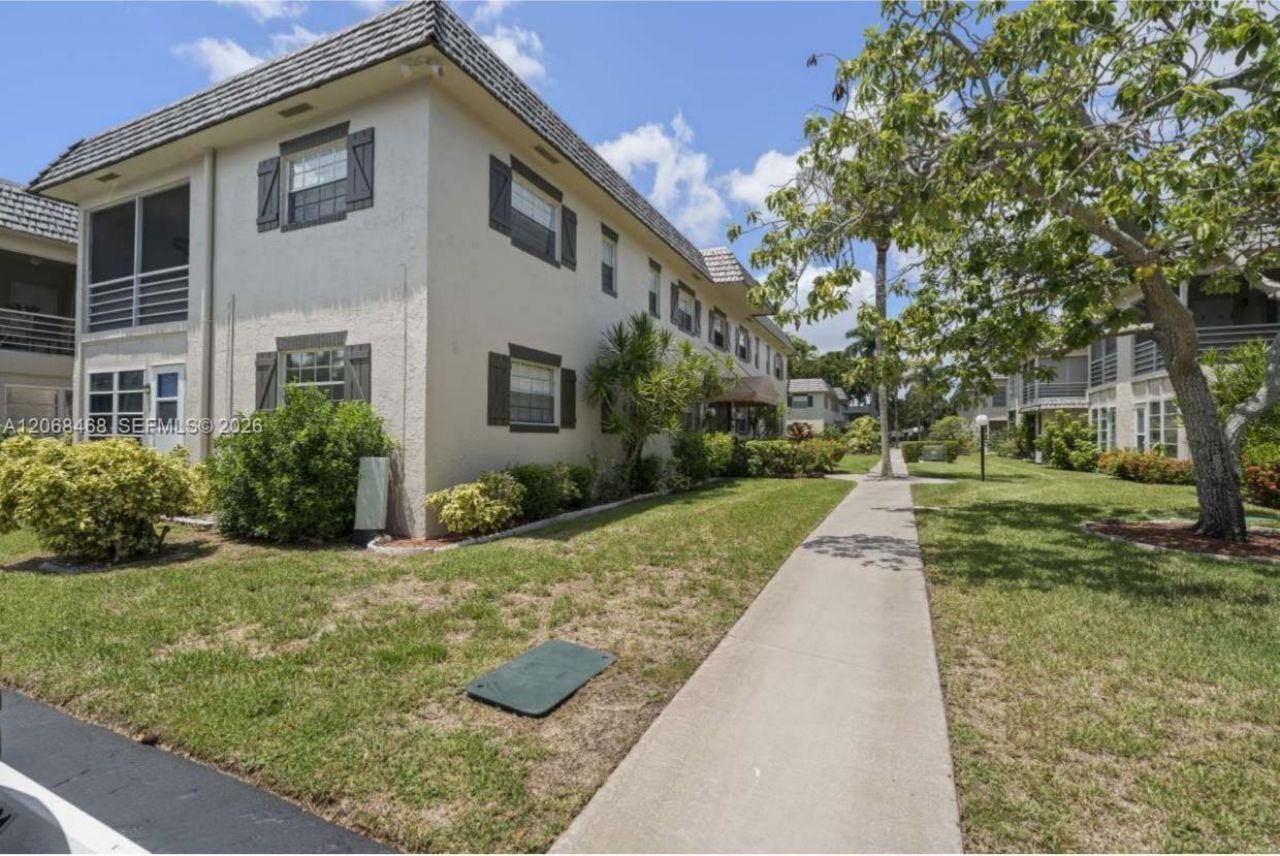 5620 SW 3rd Pl, Unit 103, Margate, FL 33068 Photo