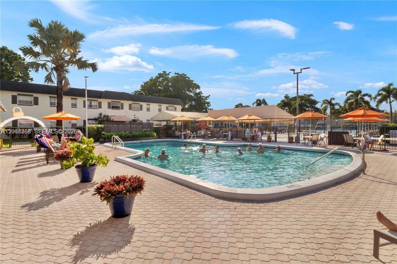 5620 SW 3rd Pl, Unit 103, Margate, FL 33068 Photo