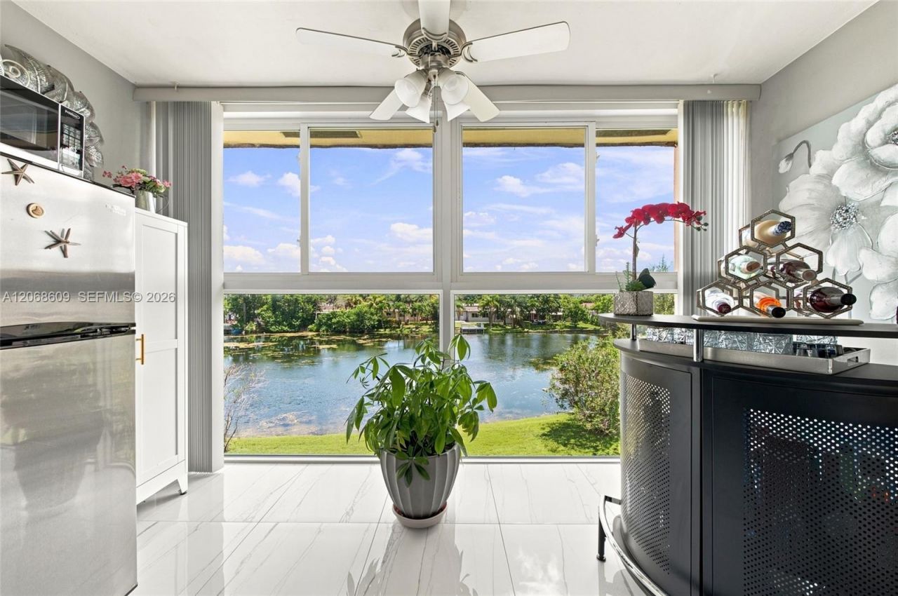 2741 N Pine Island Rd , Unit 302, Sunrise, FL 33322 Photo