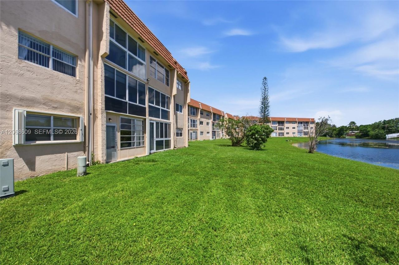 2741 N Pine Island Rd , Unit 302, Sunrise, FL 33322 Photo