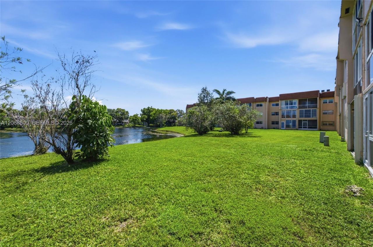 2741 N Pine Island Rd , Unit 302, Sunrise, FL 33322 Photo