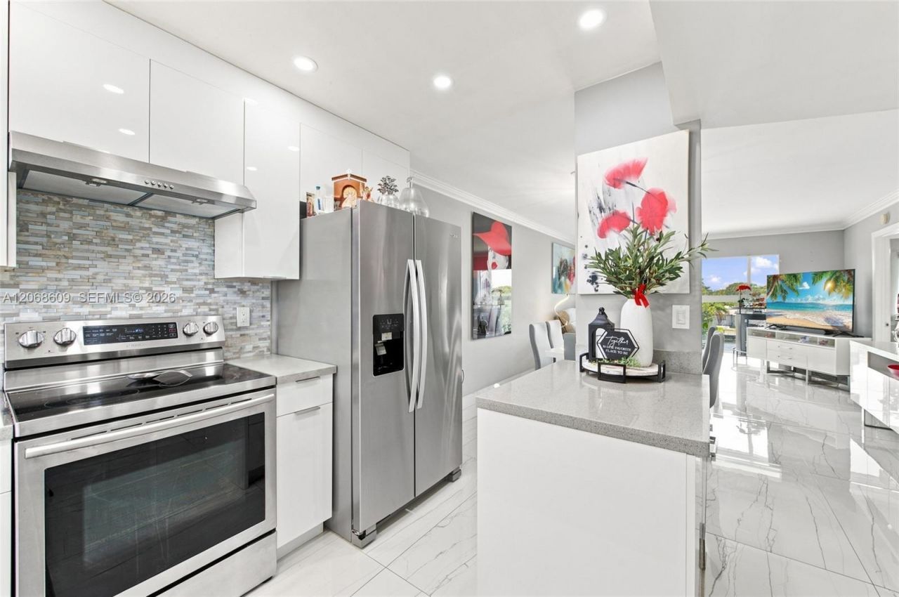 2741 N Pine Island Rd , Unit 302, Sunrise, FL 33322 Photo