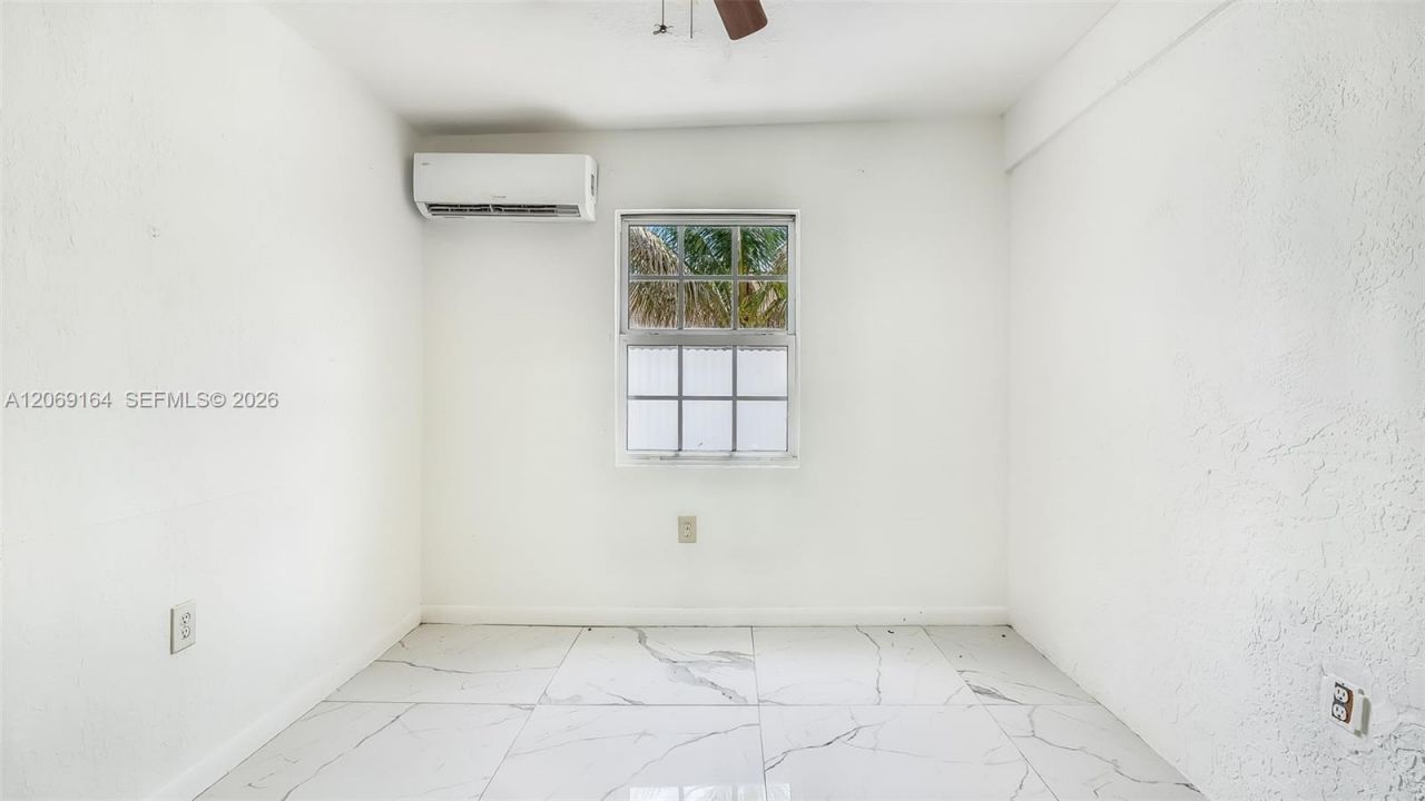 2421 SW 84th Ter , Miramar, FL 33025 Photo
