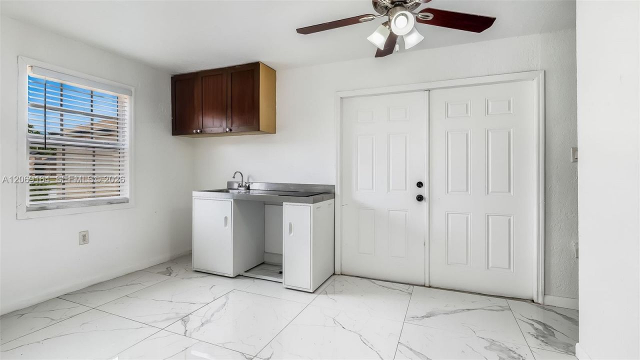 2421 SW 84th Ter , Miramar, FL 33025 Photo