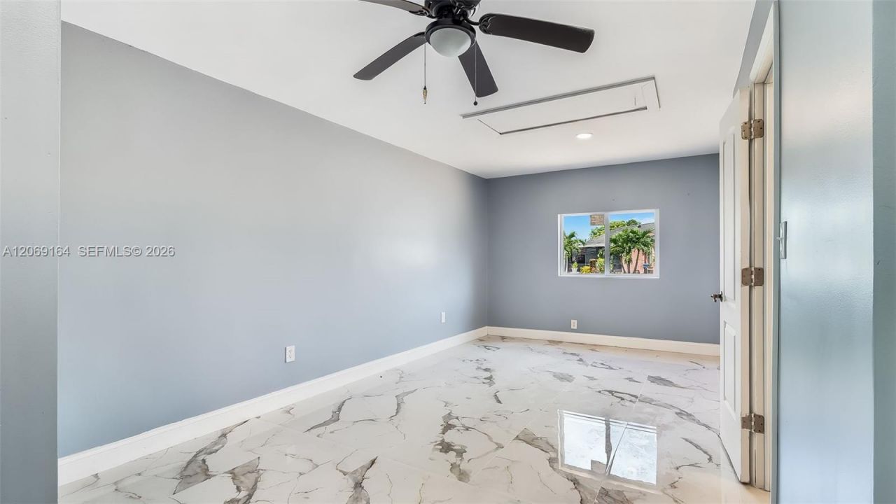 2421 SW 84th Ter , Miramar, FL 33025 Photo