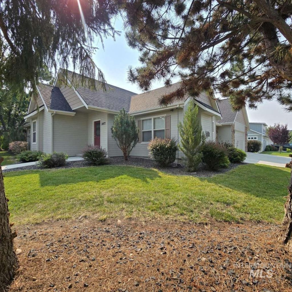 2877 E Shadowwolf Dr, Eagle, ID 83616 Main Photo