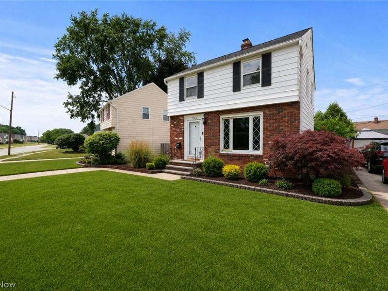 7906 Kenton Avenue, Parma, OH 44129 Photo 3