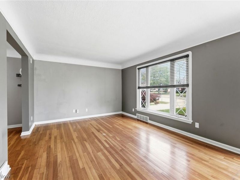 7906 Kenton Avenue, Parma, OH 44129 Photo 6