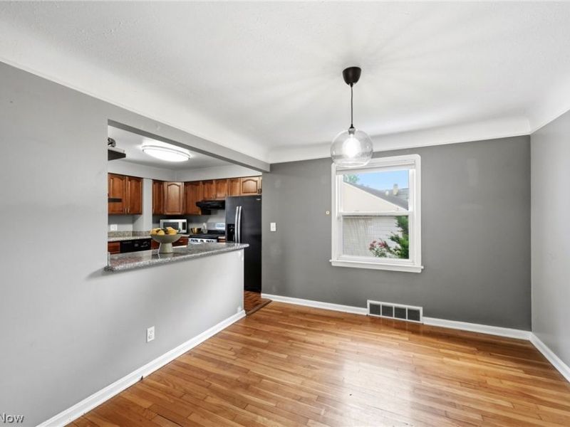 7906 Kenton Avenue, Parma, OH 44129 Photo 8