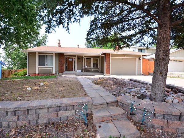 647 Red Cliff Rd, Colorado Springs, CO 80906