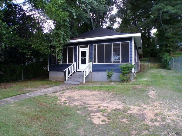 439 NW 2nd Avenue , Fayette, AL 35555
