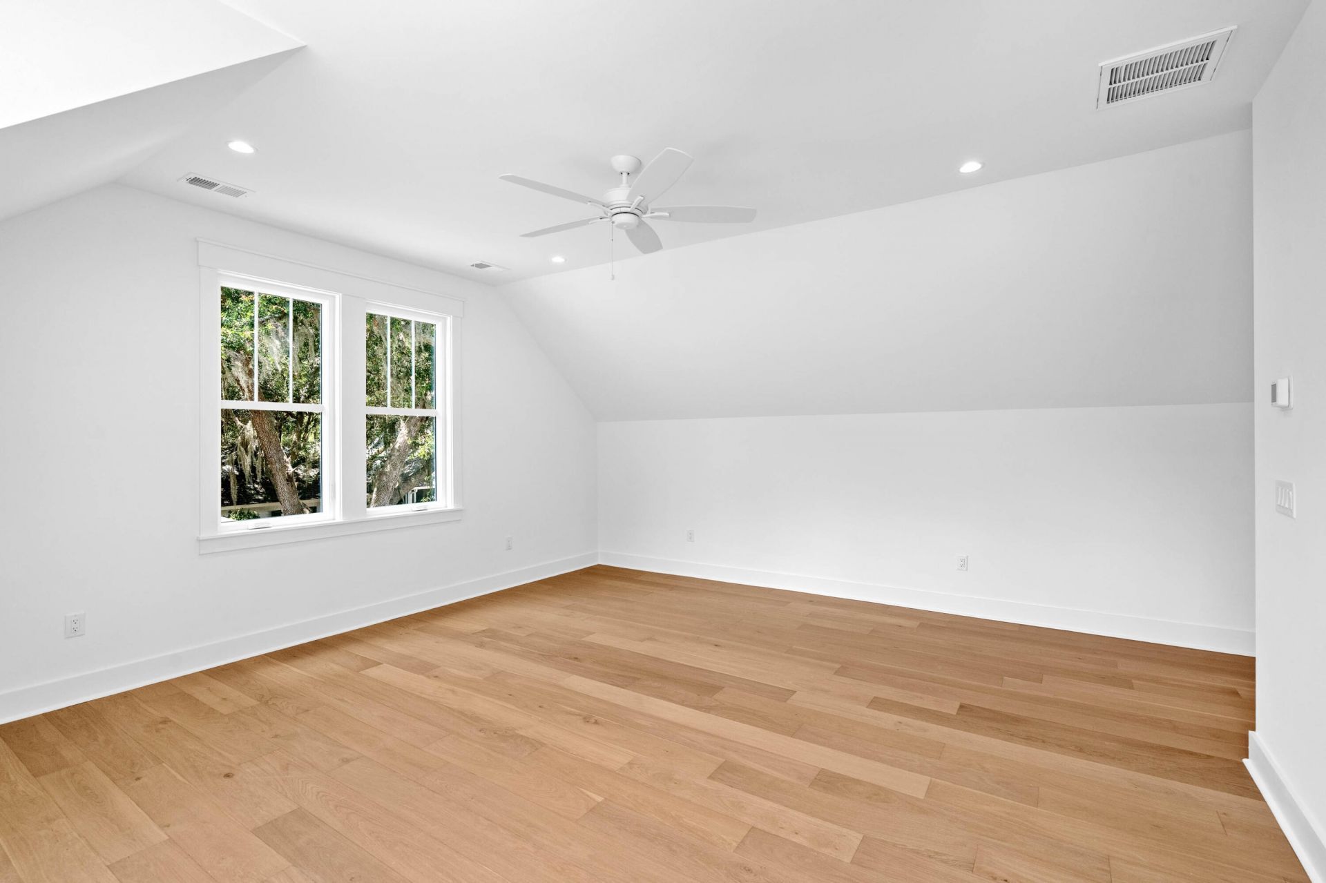 665 S Reeve Road Photo 32