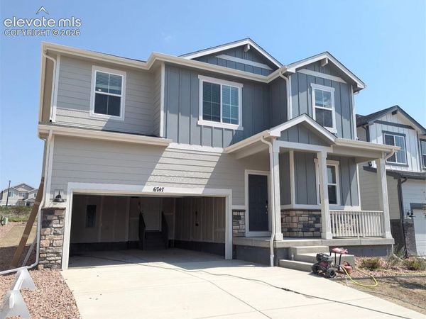 6747 Roundtail Way, Colorado Springs, CO 80925