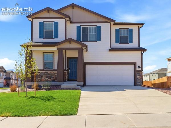 6738 Roundtail Way, Colorado Springs, CO 80925