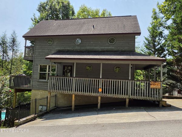 310 Greenwood Way, Pigeon Forge, TN 37863