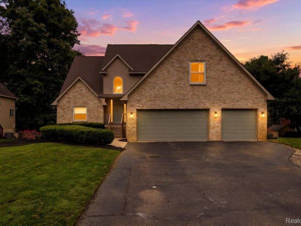 1393 Remsing Street, Hartland Township, Mi 48353