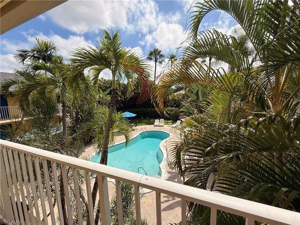 4290 Gulfstream DR , Unit 12, NAPLES, FL 34112
