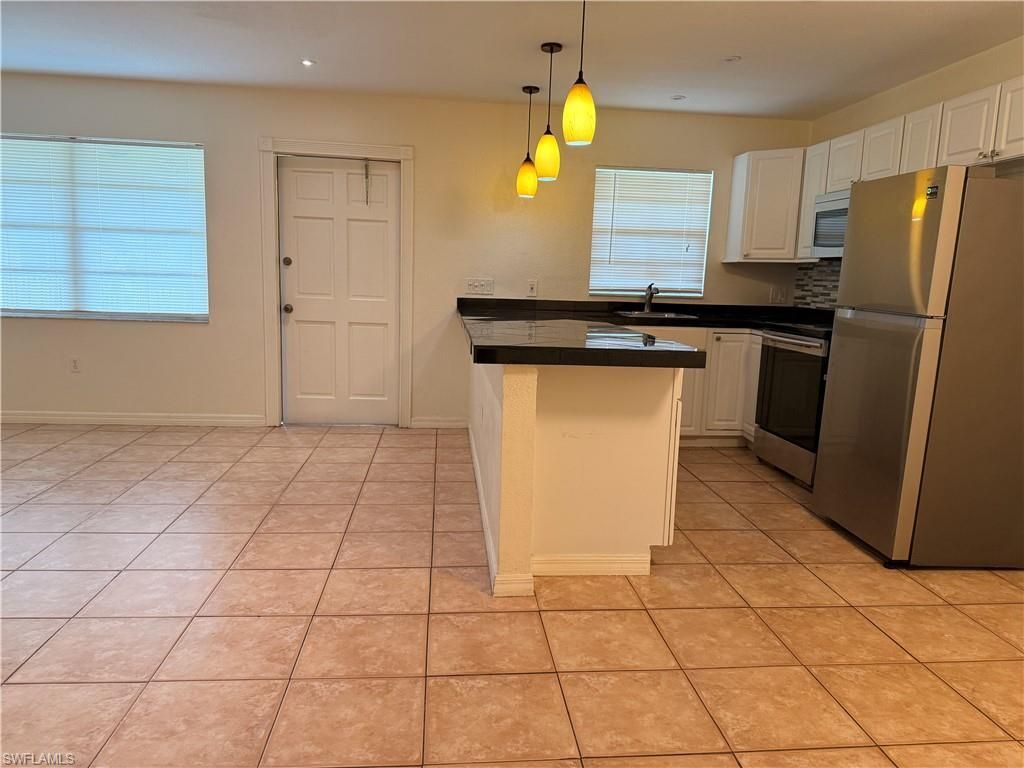 4290 Gulfstream Dr , Unit 12, Naples, FL 34112 Photo
