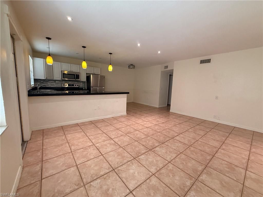 4290 Gulfstream Dr , Unit 12, Naples, FL 34112 Photo