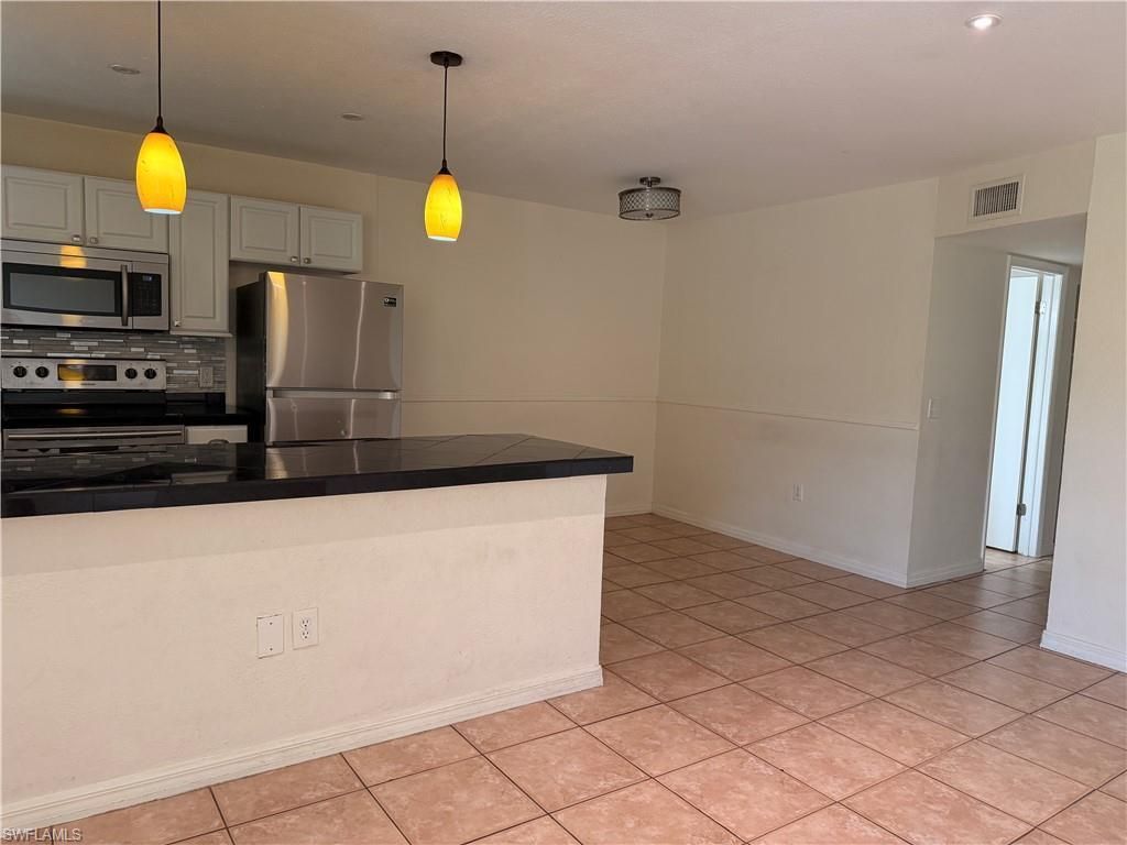 4290 Gulfstream Dr , Unit 12, Naples, FL 34112 Photo