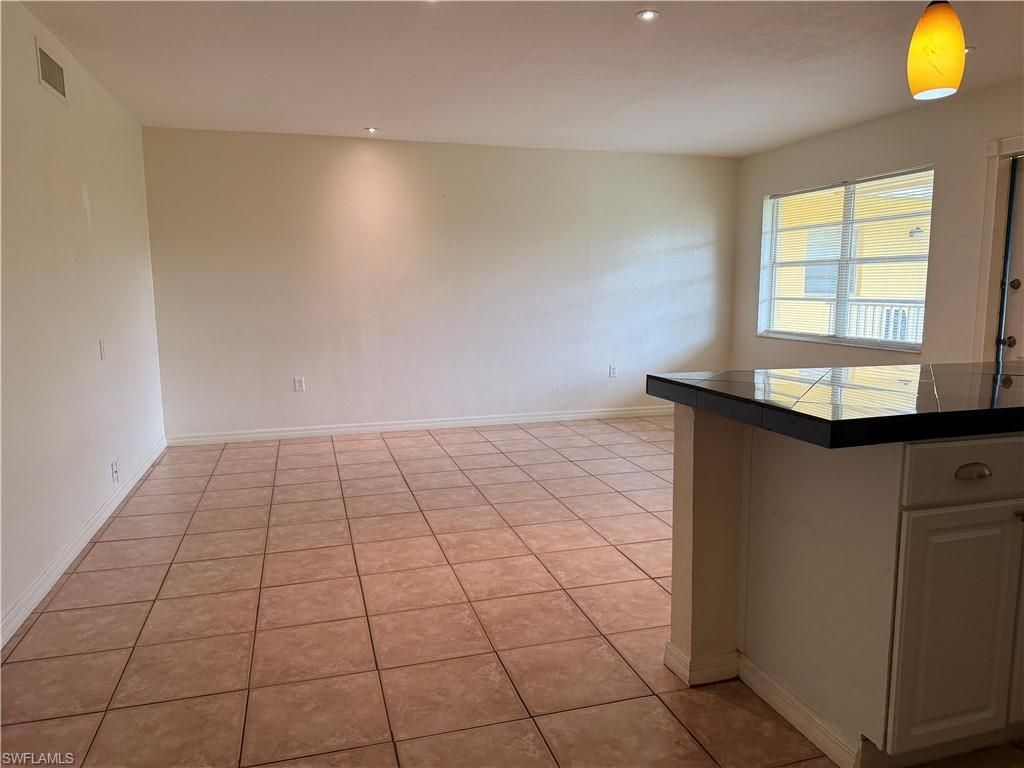 4290 Gulfstream Dr , Unit 12, Naples, FL 34112 Photo