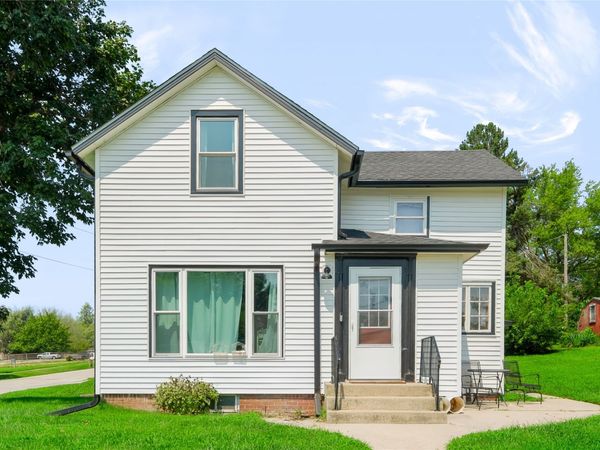 323 1st Street, Kellogg, IA 50135