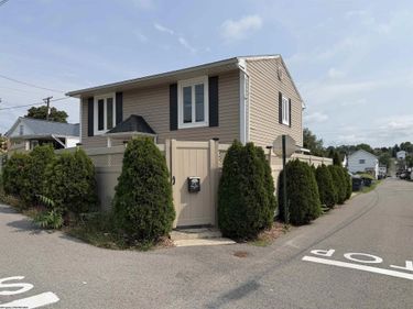 104 1/2 Maryland Avenue, Nutter Fort, WV 26301