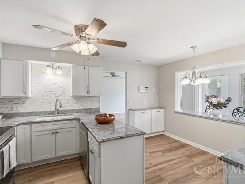 8575 Kentland Court, Amberley, OH 45236 Photo 16