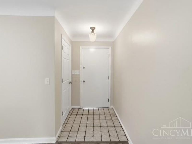 8575 Kentland Court, Amberley, OH 45236 Photo 7